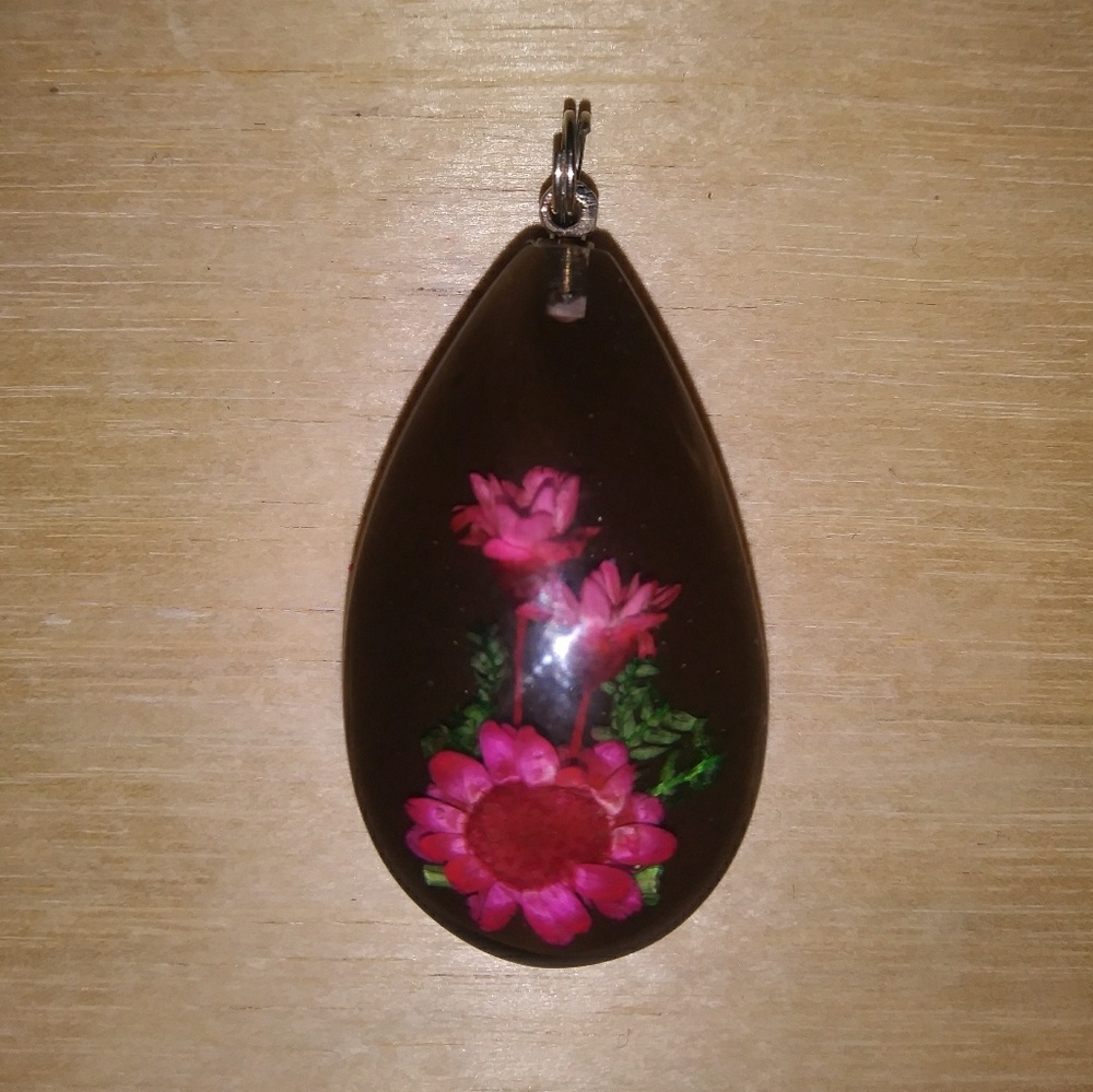 Resin flower pendant
